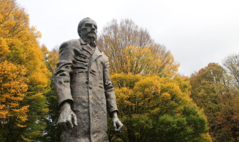 statue of Dostoyevsky